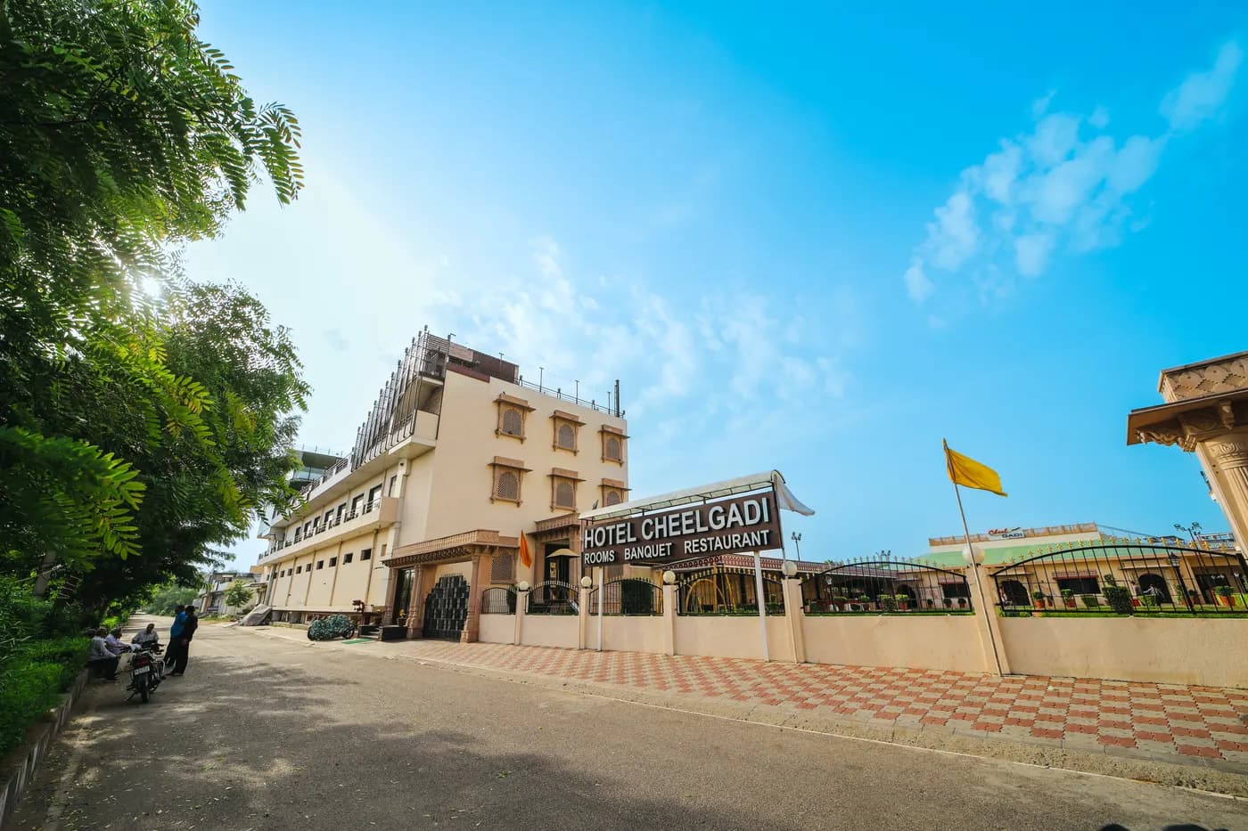 Hotel Cheelgadi exterior near Jaipur Airport